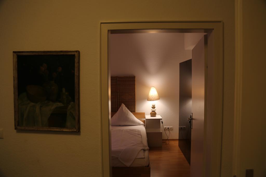 Hotel Loehndorf Бонн Номер фото