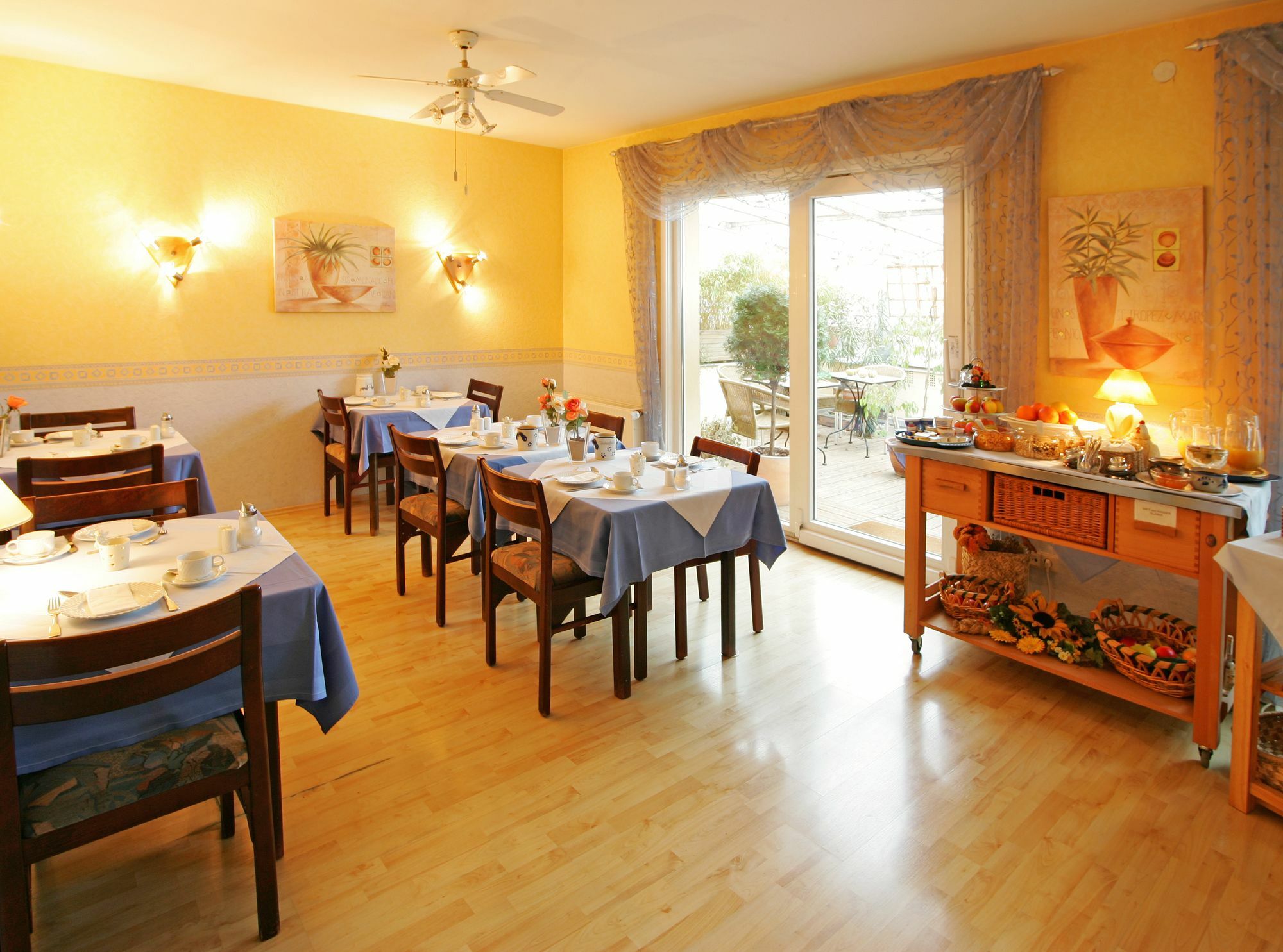Hotel Loehndorf Бонн Экстерьер фото